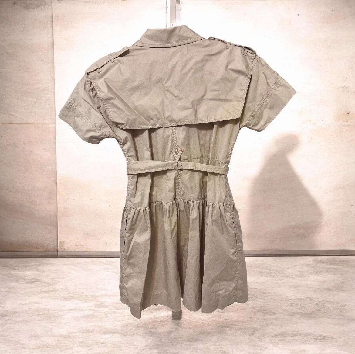 Authentic Burberry Girls Trench Dress – Size 12Y– Retail $700 - photo 4