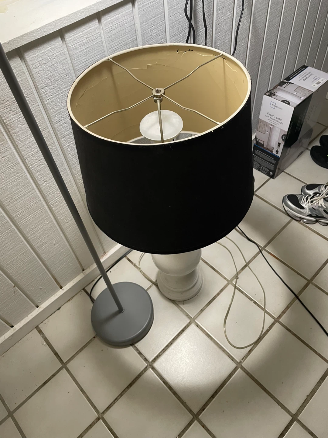 White Ceramic Table Lamp with Black Shade - photo 2