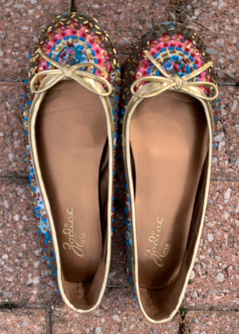 Ladies Embroidery Flats Size 6