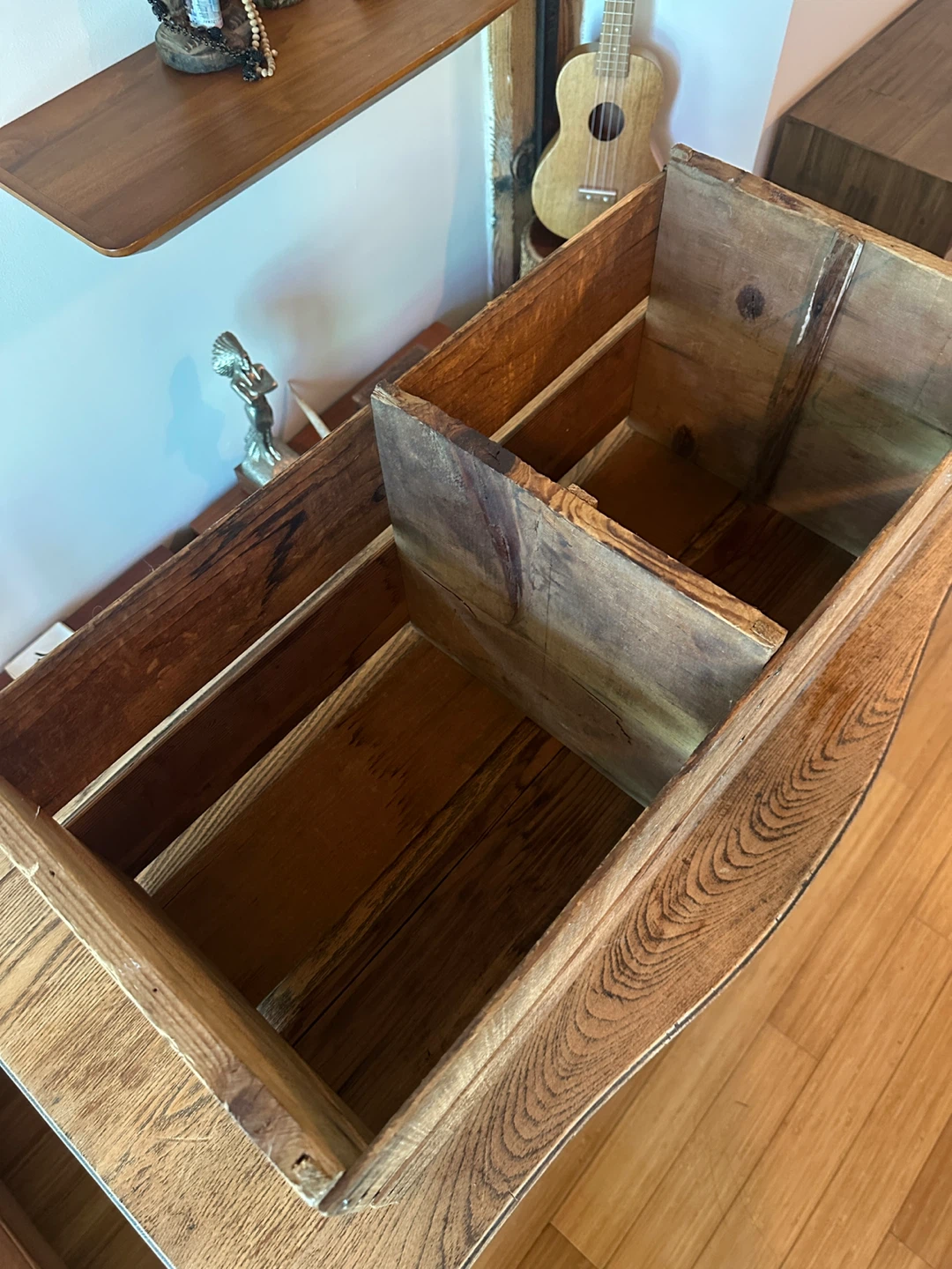 VINTAGE WOOD CRATE W SHELF ANTIQUE STORAGE DISPLAY BOX - photo 3