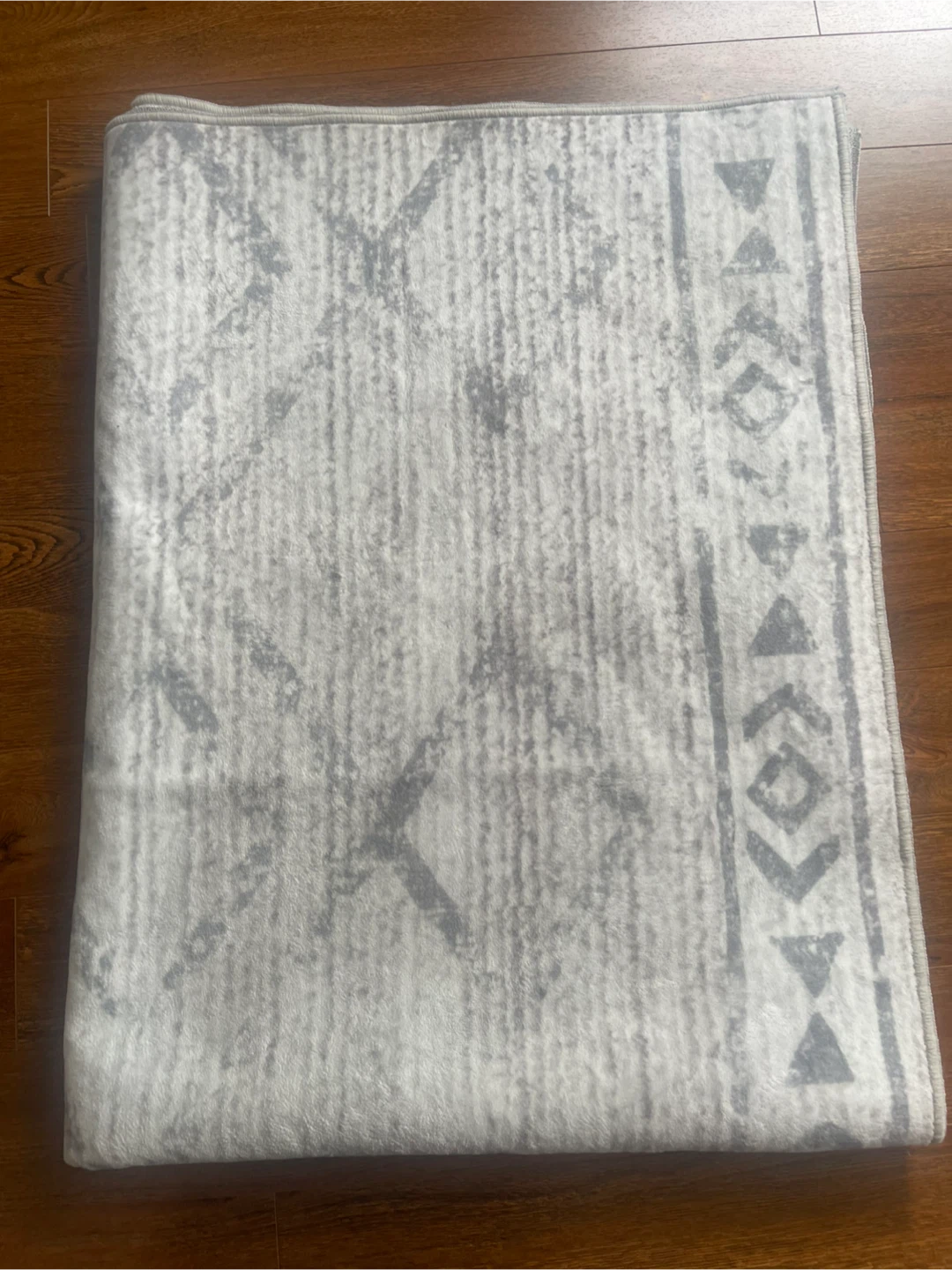 Area Rug 6' x 9' White & Grey - photo 3