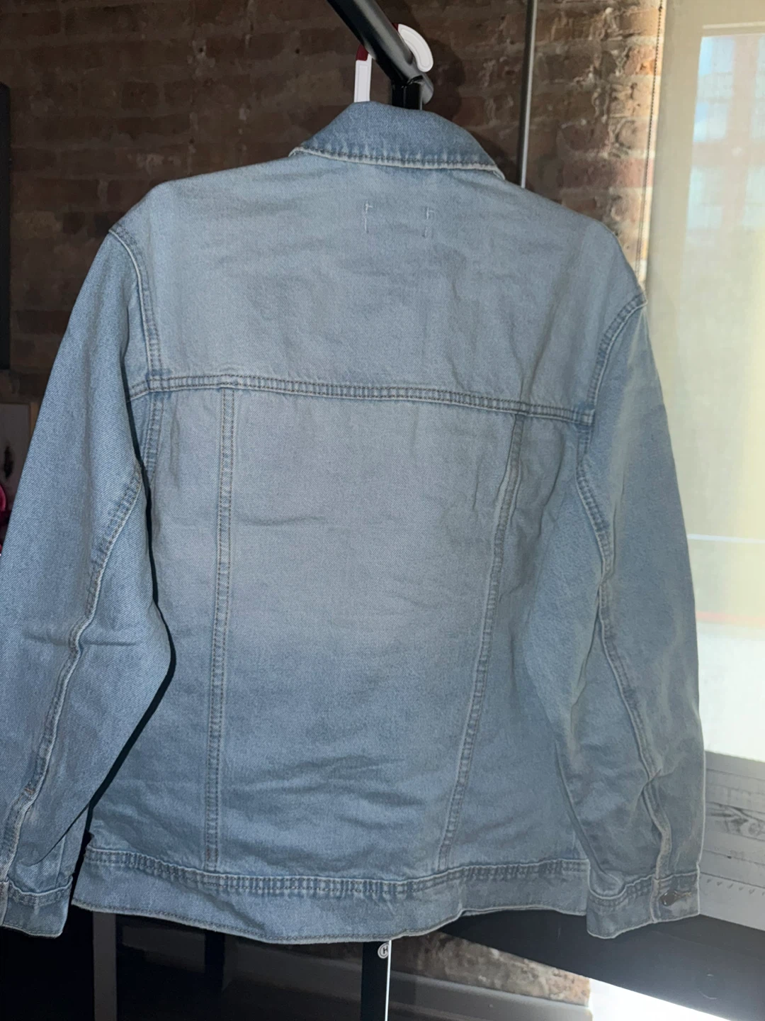 New with tags! Universal Thread Denim Jacket Light Wash XS - photo 2