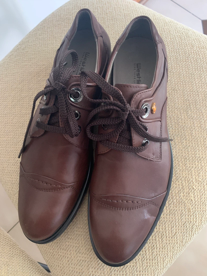 NEW Men’s  Leather Shoes - Brown Leather