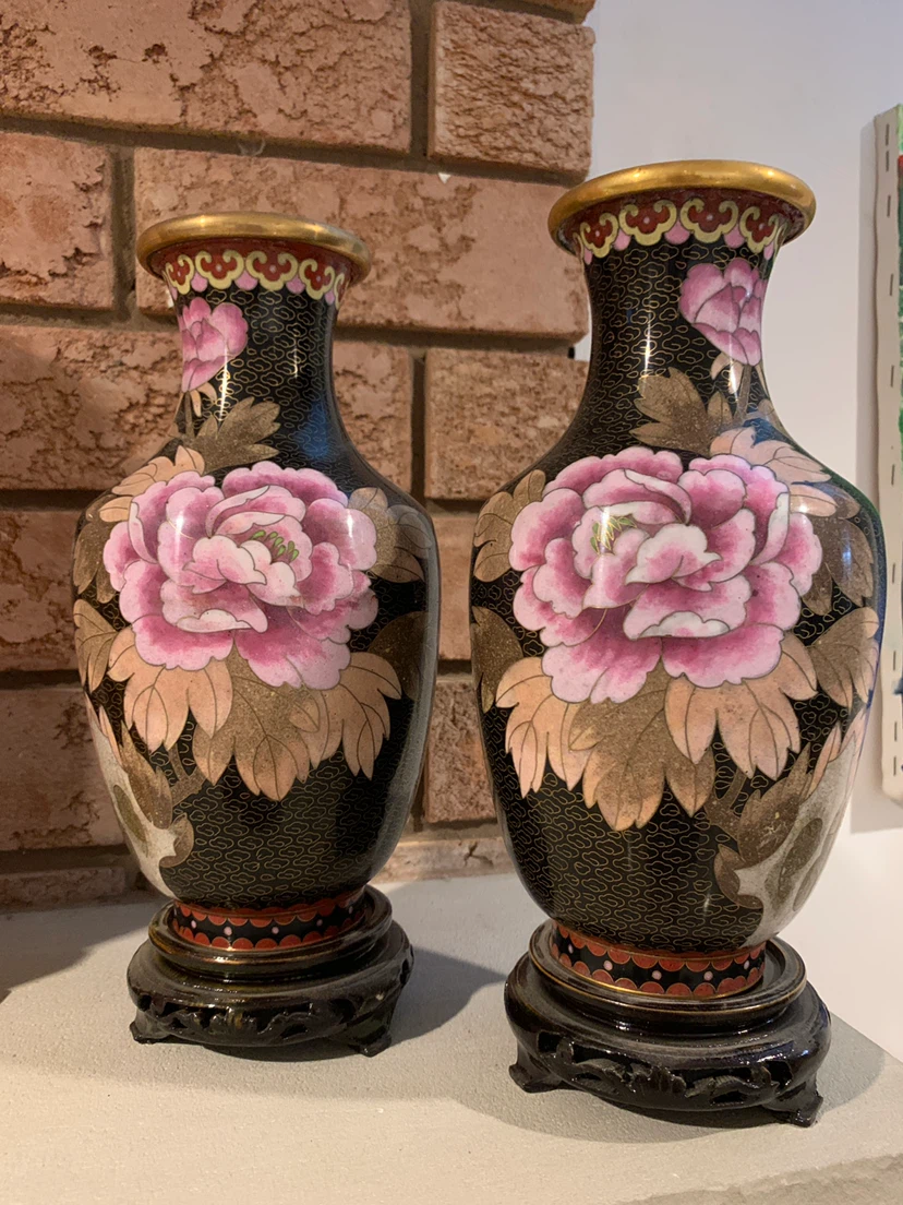 Vase with brass inlay - photo 2