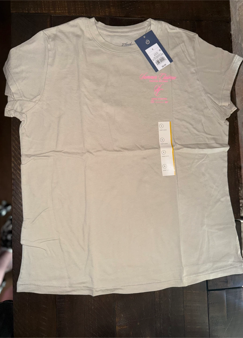 Universal Thread "Summer Classique" T-Shirt Size S