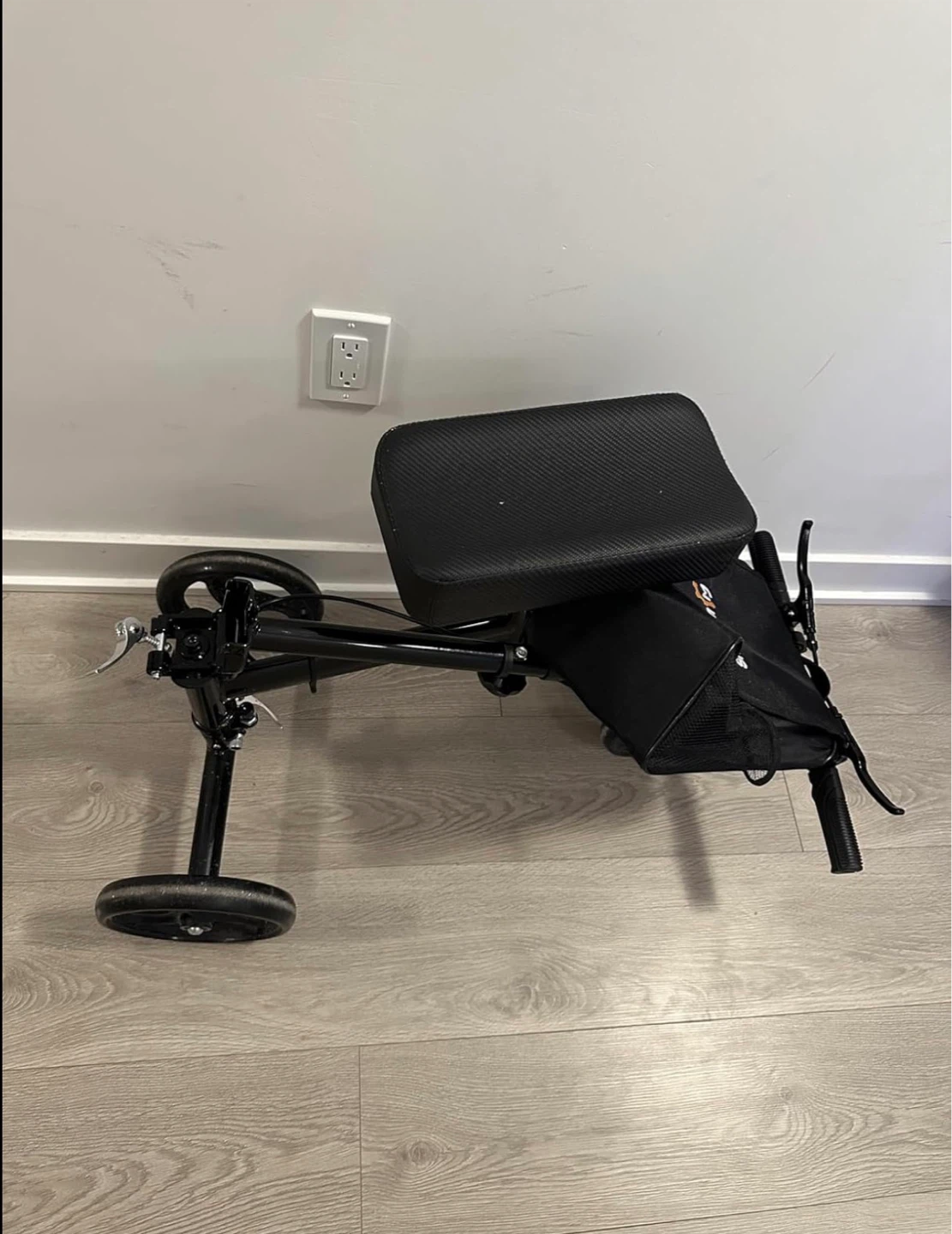 Whlicks Knee Scooter Walker for adults - new - photo 3