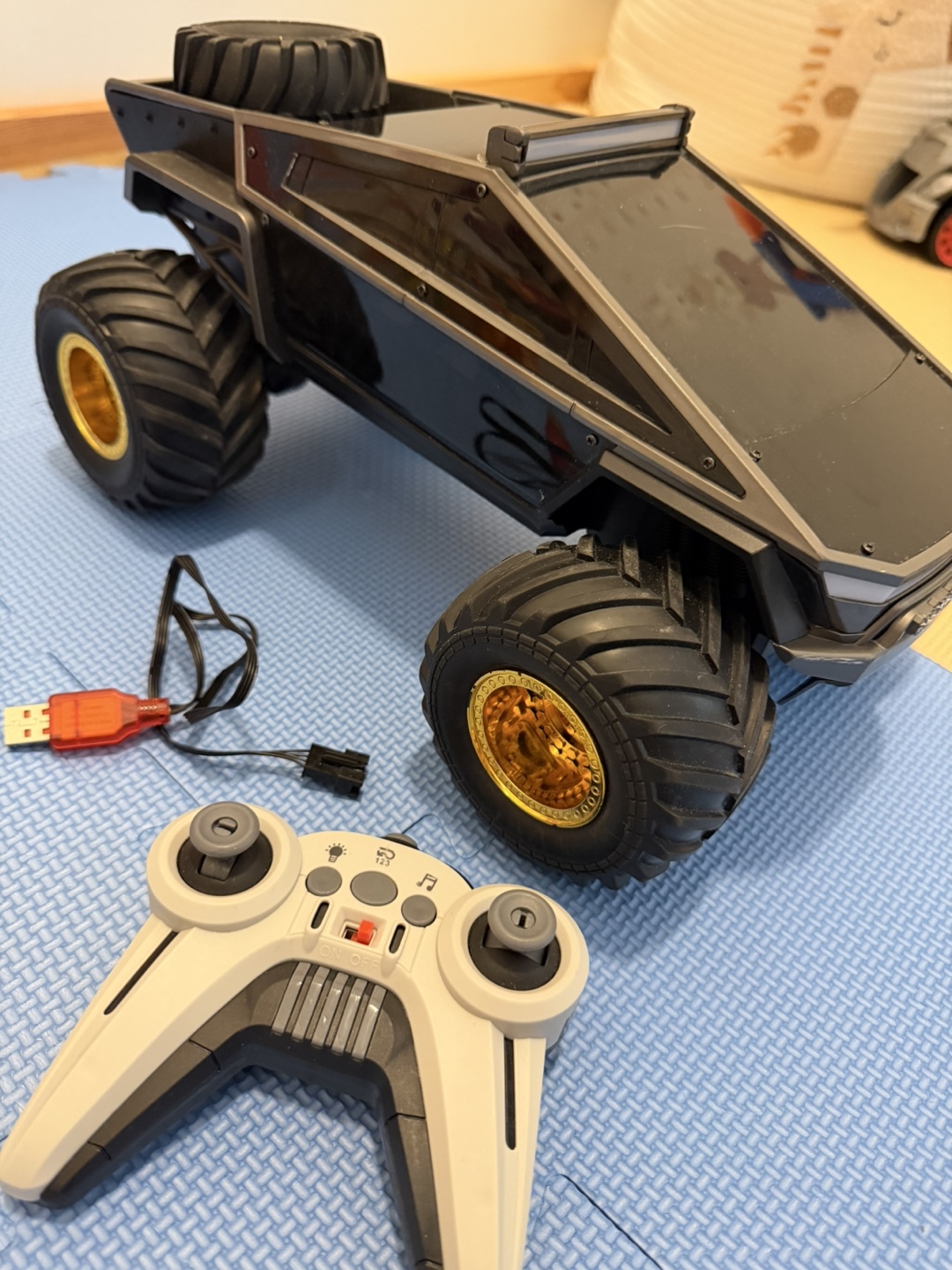 RC Monster Truck Tesla Toy with Remote Control