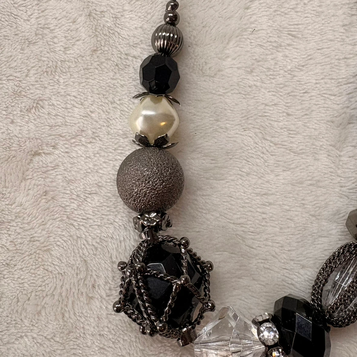 Tabi Mixed Media Beaded Statement Necklace Monochrome Textured - photo 3