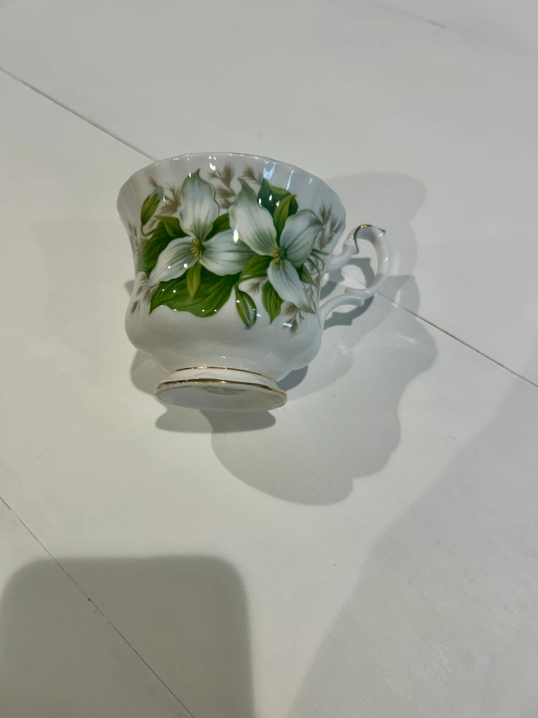Vintage Royal Albert Bone China England Trillium Tea Cup - photo 2