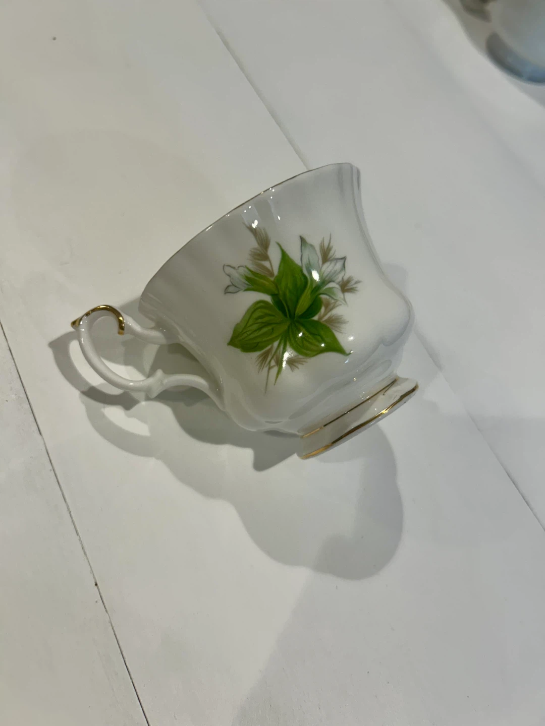 Vintage Royal Albert Bone China England Trillium Tea Cup - photo 4