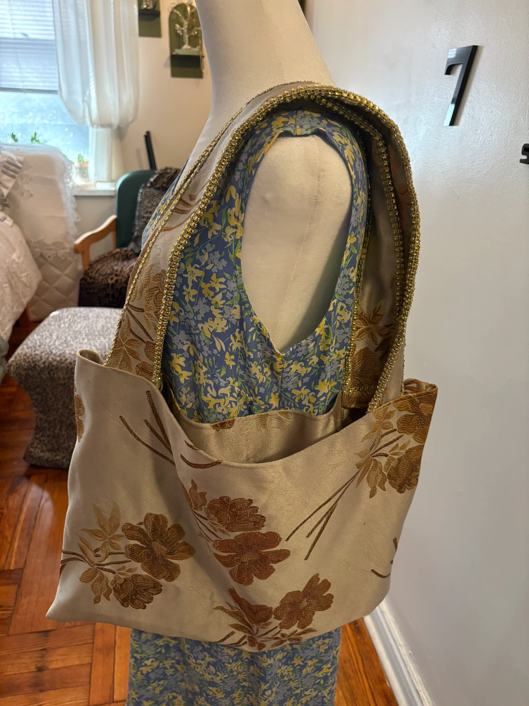 Handmade Floral Embroidered Tote Bag - photo 3