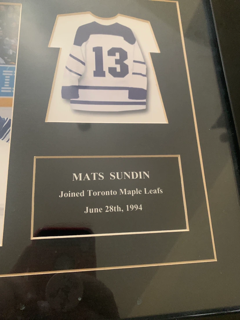 Framed Mats Sundin Toronto Maple Leafs Photo & Jersey - photo 3