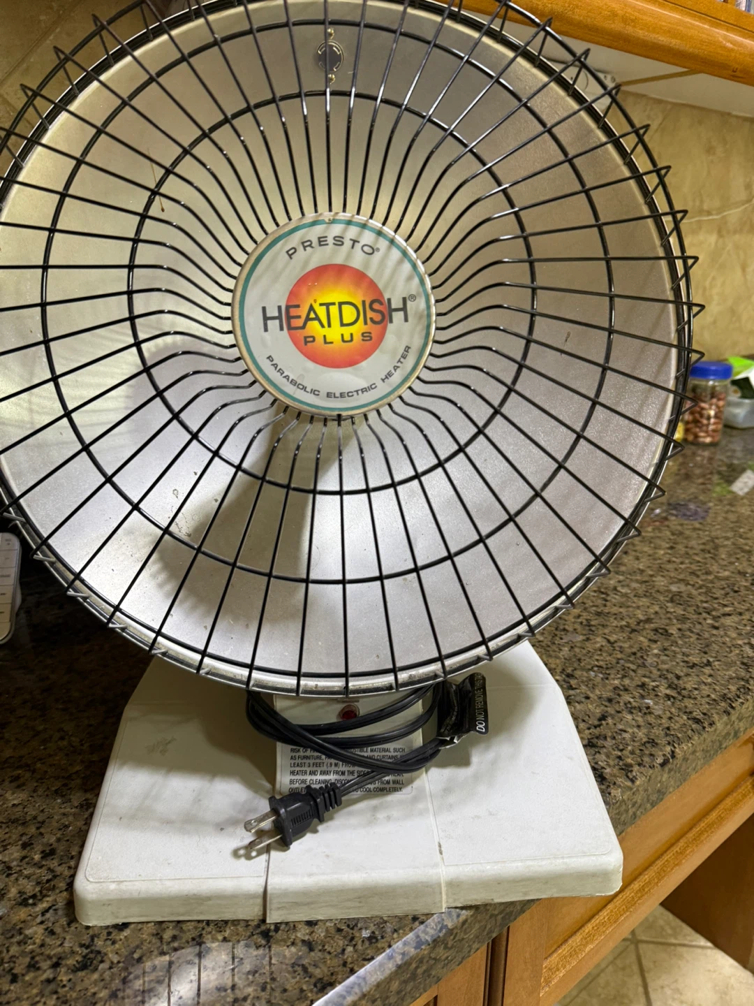 Presto HeatDish Plus Parabolic Electric Heater