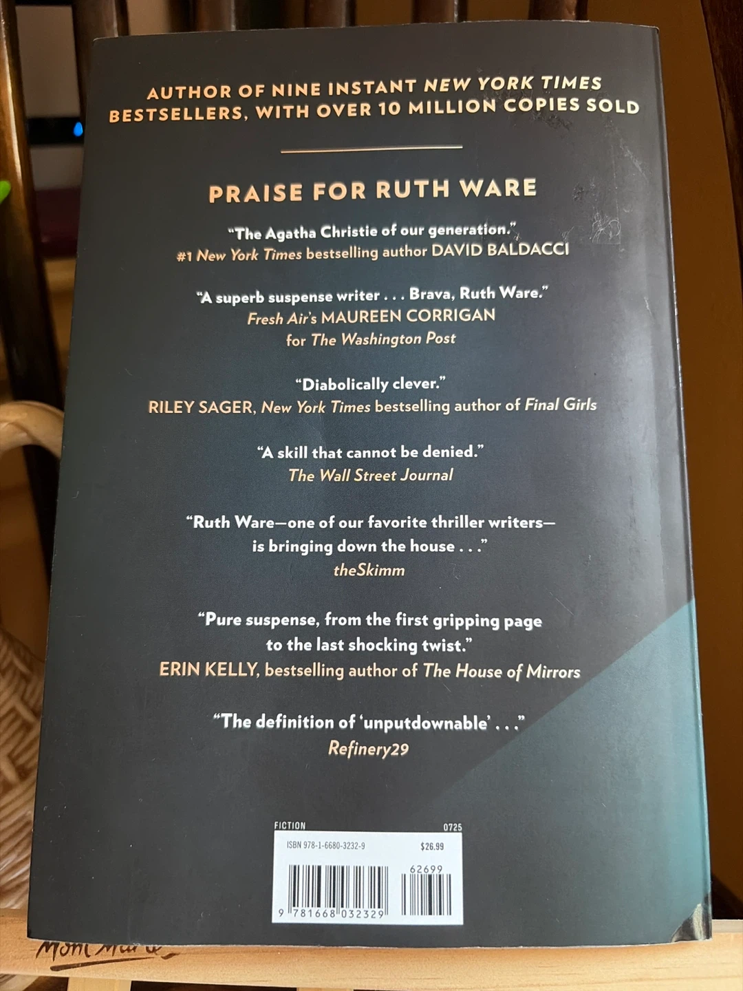 The Woman in Suite 11 and Zero Days by Ruth Ware - Novel - photo 3