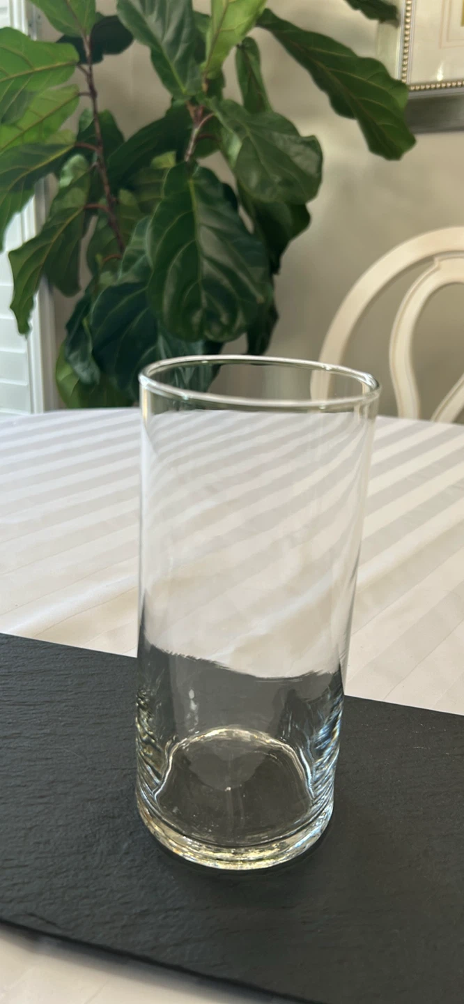13 Clear Glass Vases - 7 Inches Tall - photo 2