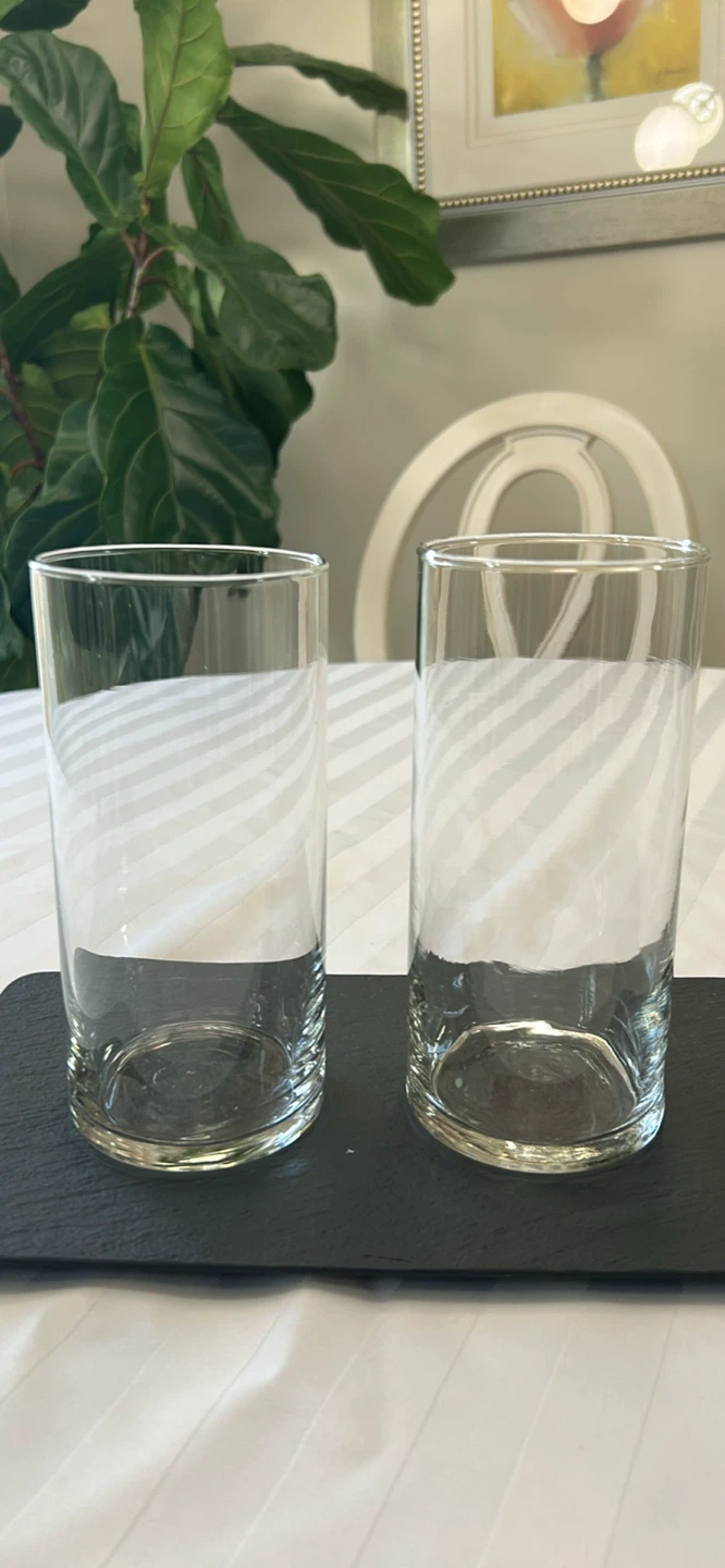 13 Clear Glass Vases - 7 Inches Tall - photo 3