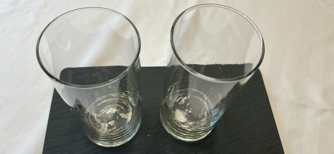 13 Clear Glass Vases - 7 Inches Tall - photo 4