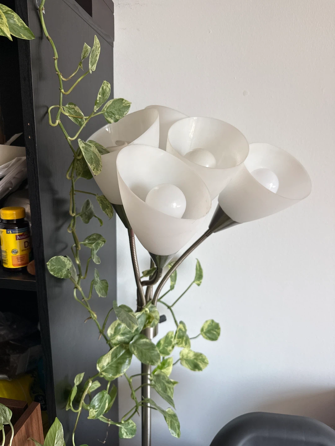 Selling a 5 bulb lamp