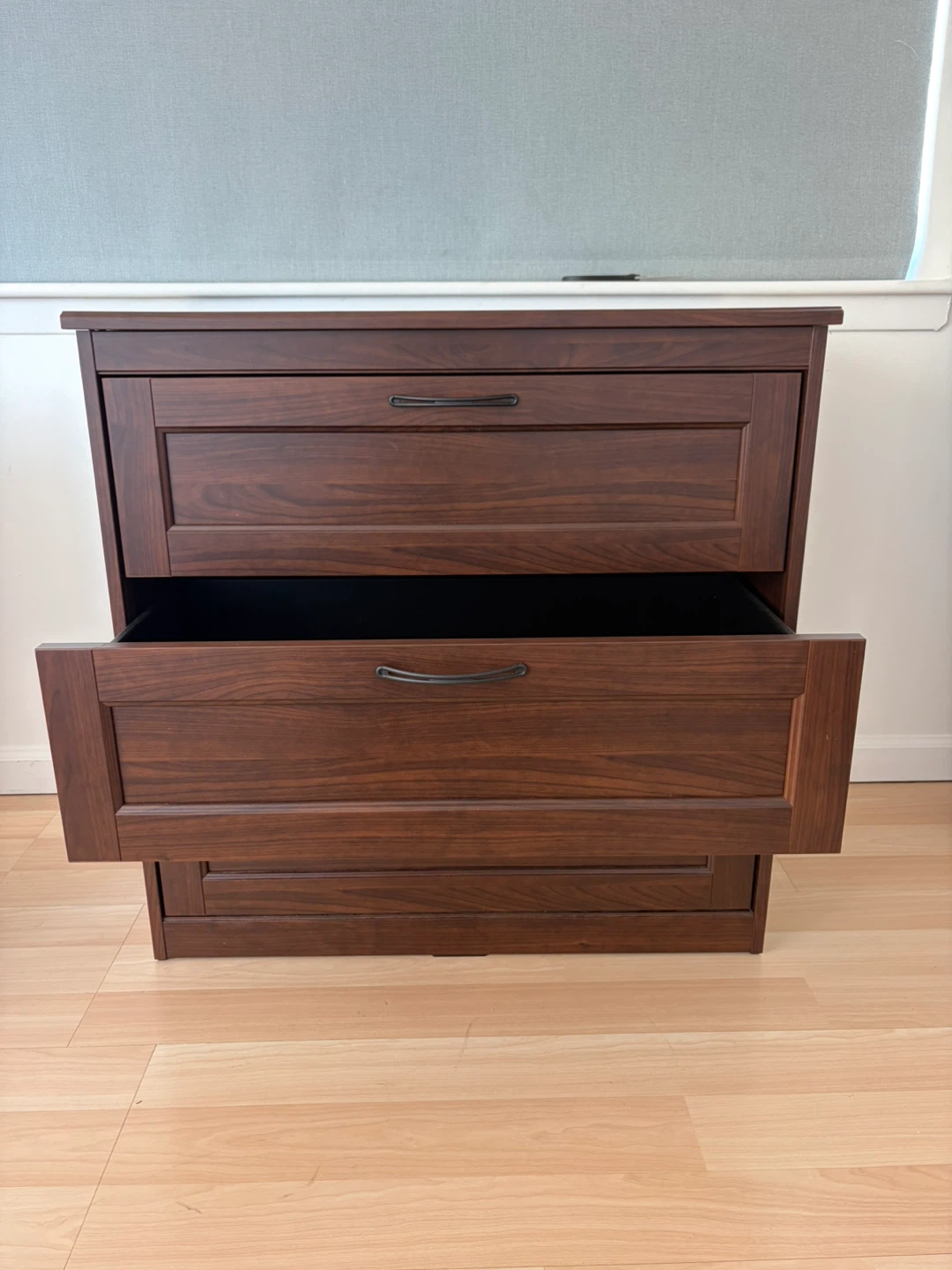 Brown Wood 3-Drawer dresser - photo 4