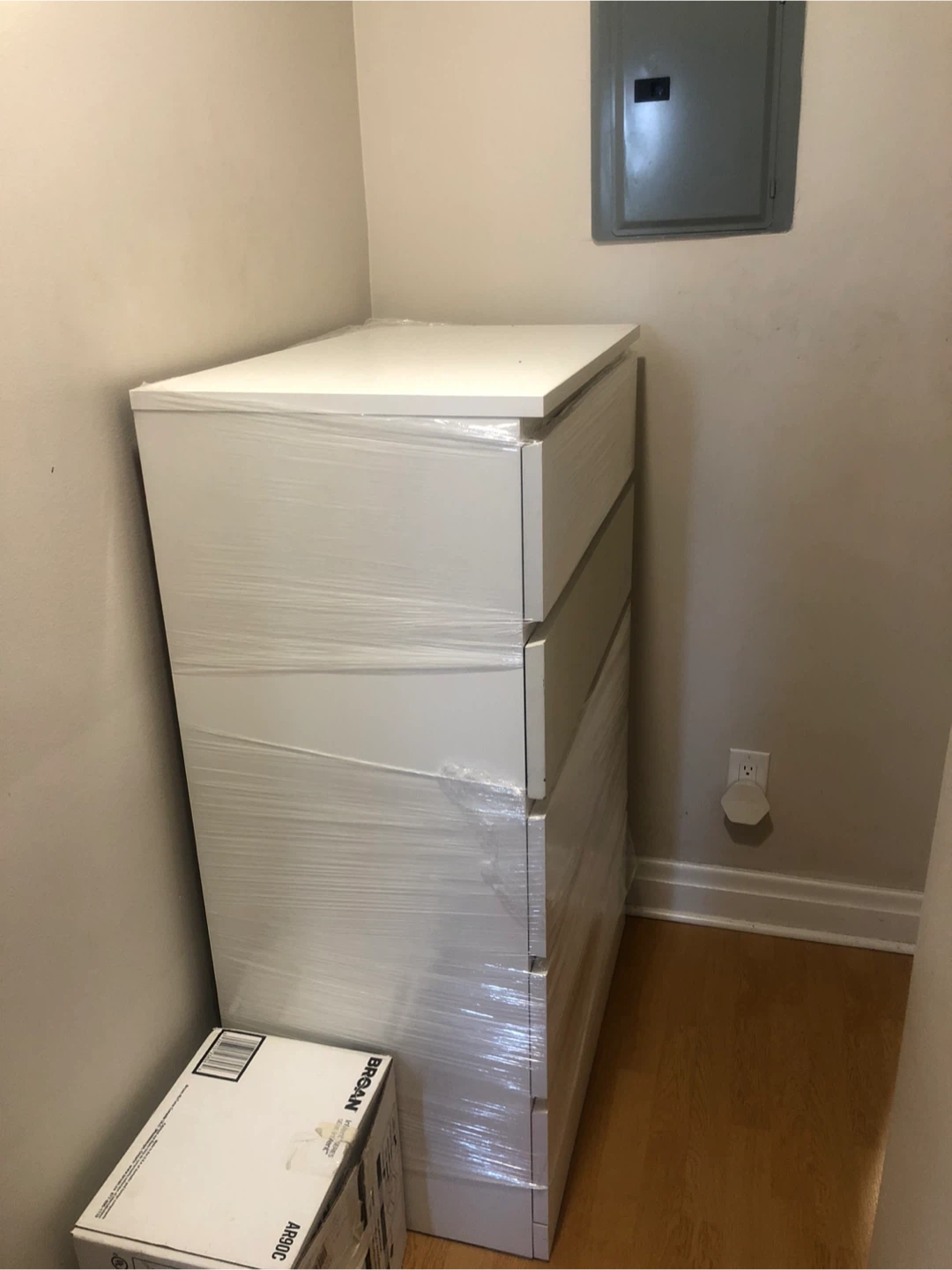 IKEA MALM 6-drawer dresser - photo 2