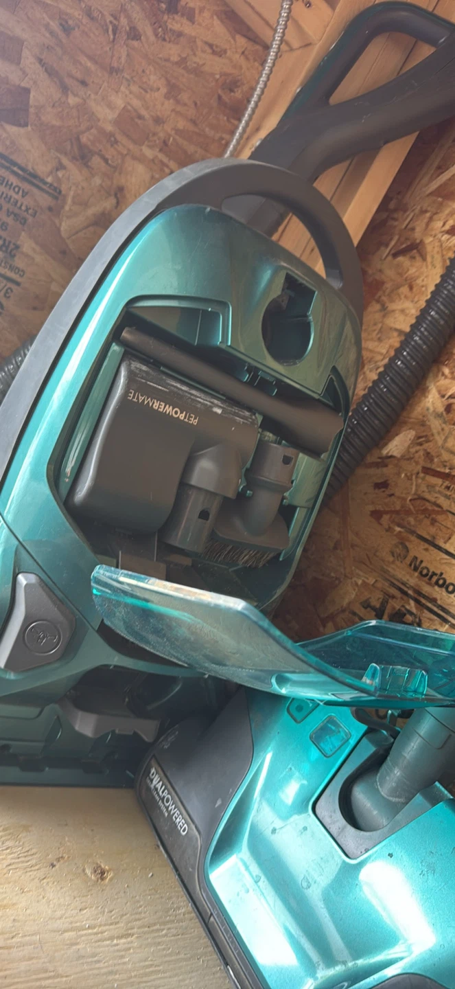 Kenmore 600 Series Canister Vacuum - photo 2