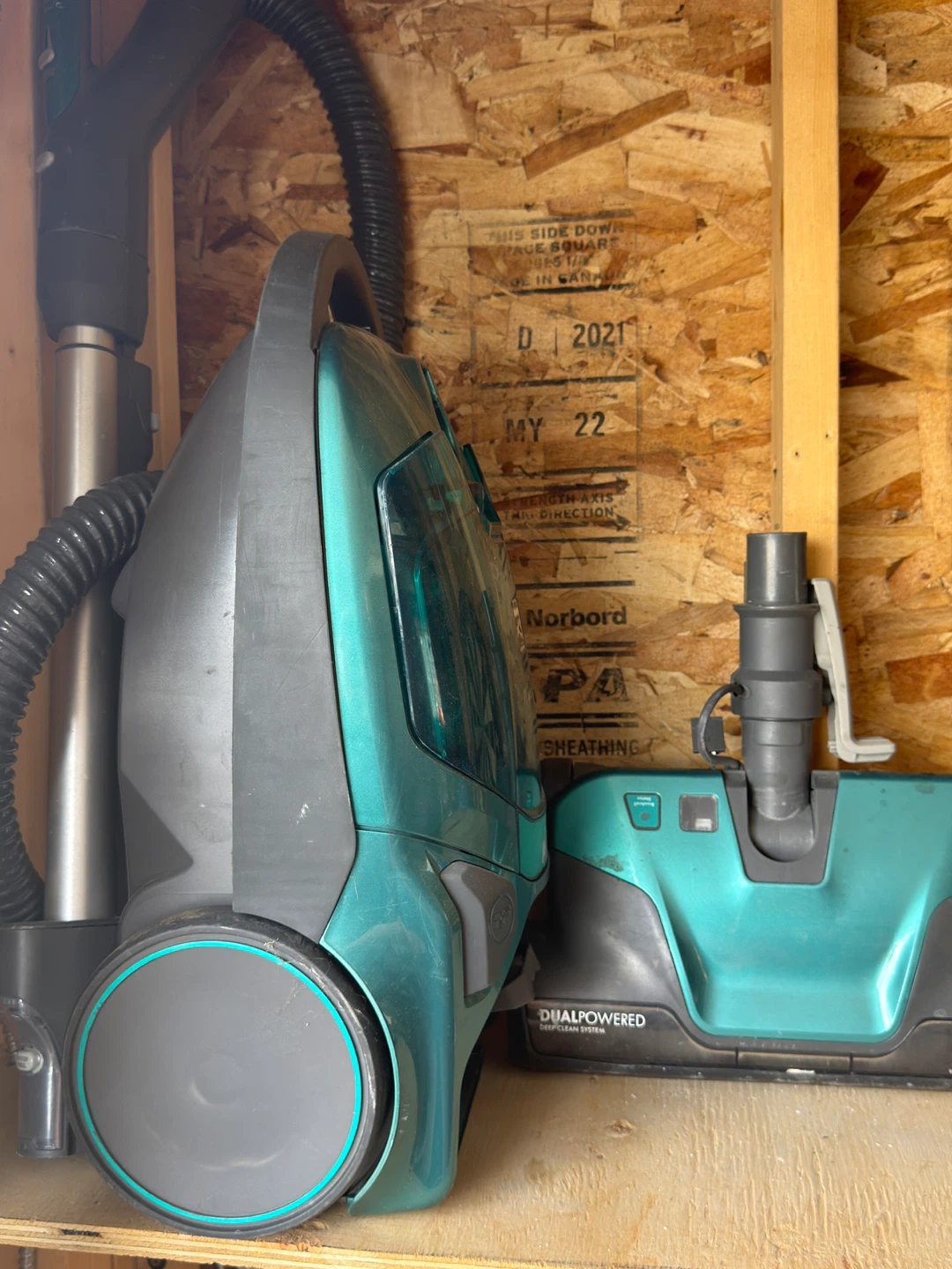 Kenmore 600 Series Canister Vacuum - photo 3