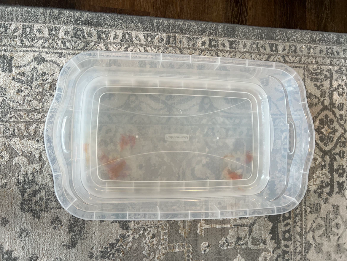 Rubbermaid Storage Container with Lid - photo 3