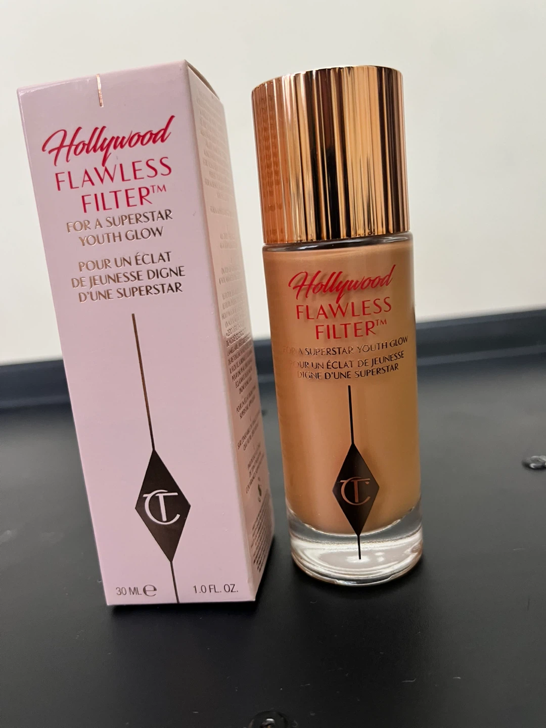 Charlotte Tilbury Hollywood Flawless Filter 5 Tan/Dore 30ml - photo 2
