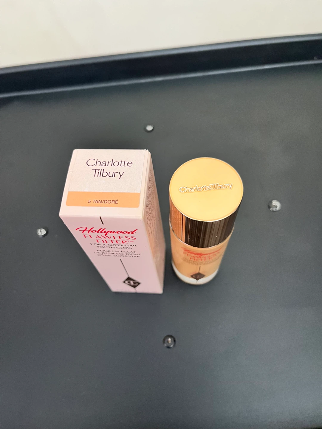 Charlotte Tilbury Hollywood Flawless Filter 5 Tan/Dore 30ml - photo 4