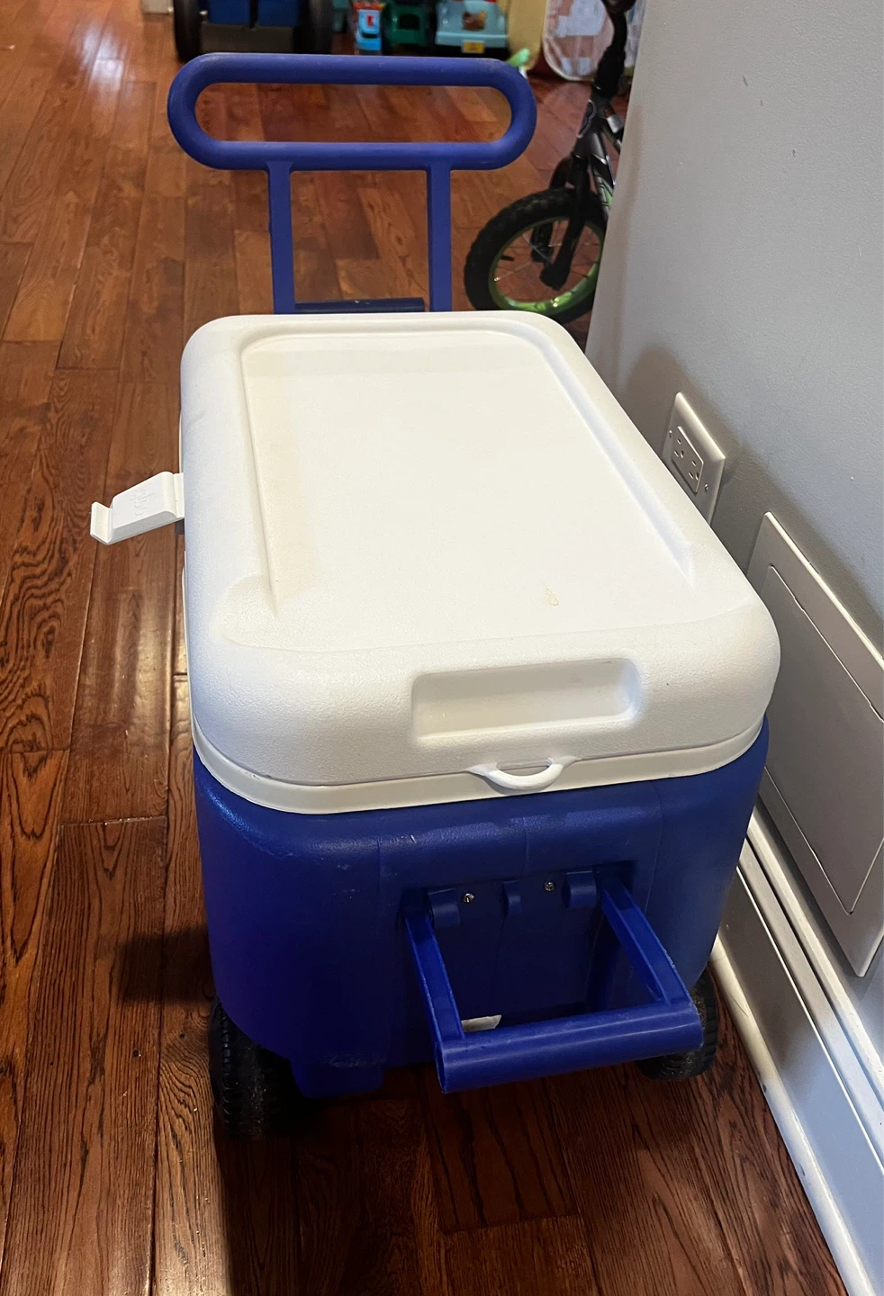Igloo Cool Roller Rolling Cooler - photo 2