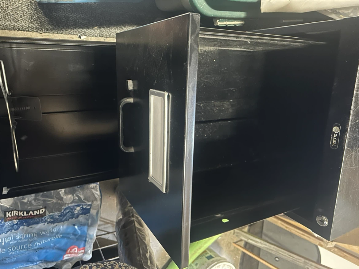 Global 2-Drawer Filing Cabinet - photo 3