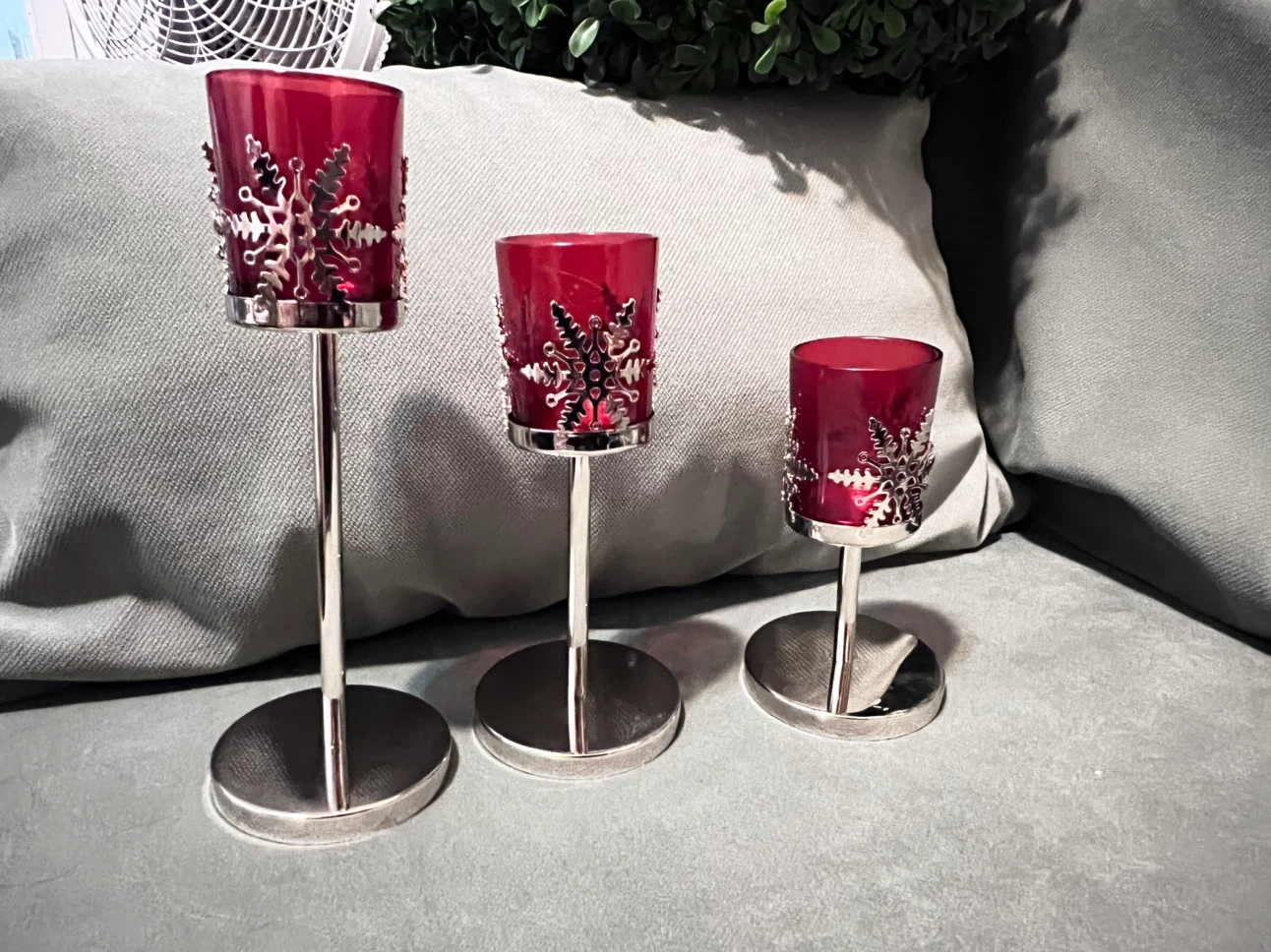 Set of 3 Red Snowflake Votive Candle Holders - photo 2