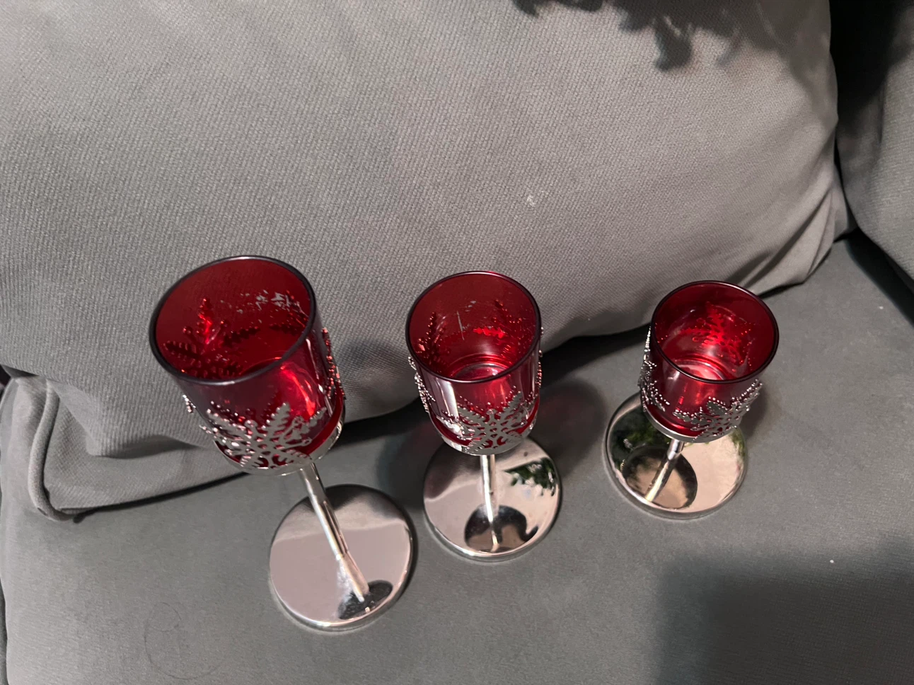 Set of 3 Red Snowflake Votive Candle Holders - photo 3