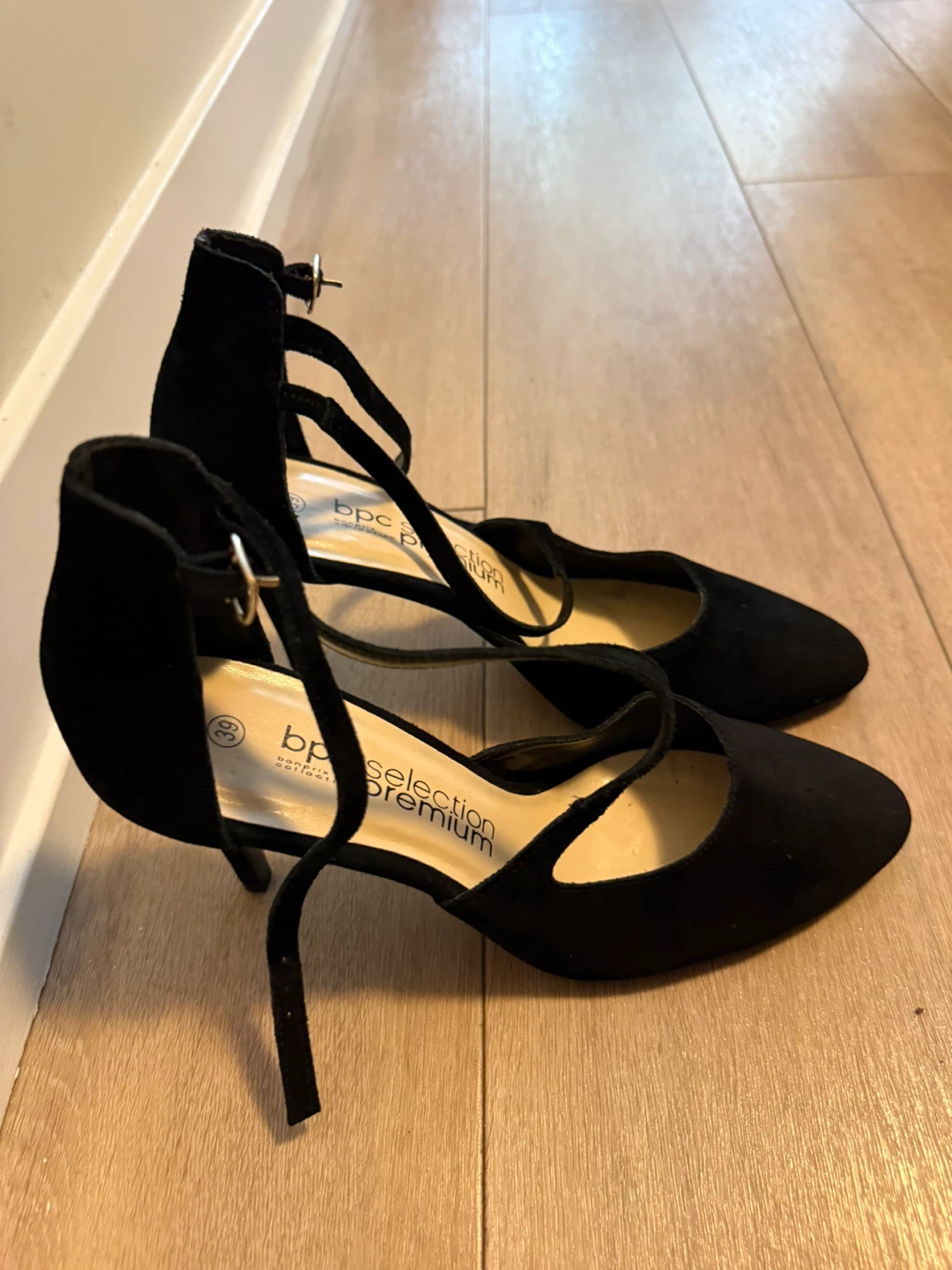 Black Suede Heels – Size 39 (bpc Selection Premium) - photo 3