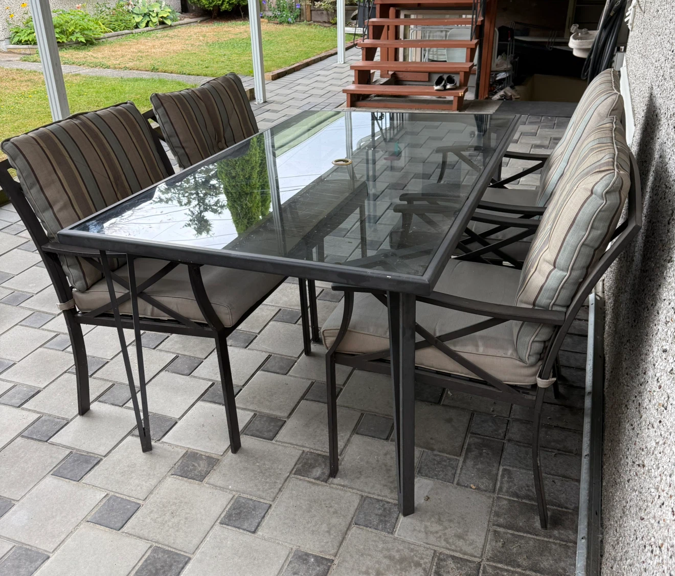 FREE Outdoor Dining Set with Glass Table and 6 Chairs - photo 2