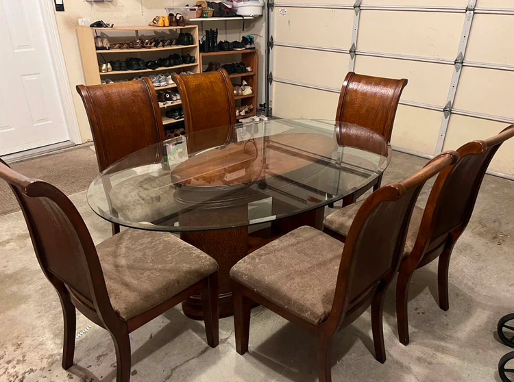 Oval Glass Top Dining Table with 6 Chairs