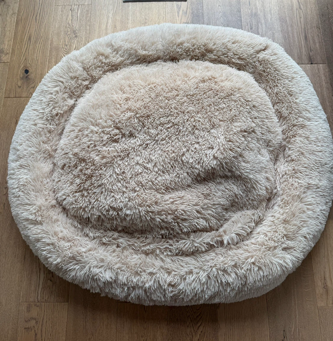 Fluffy Round Anti-Anxiety Pet Bed - photo 3