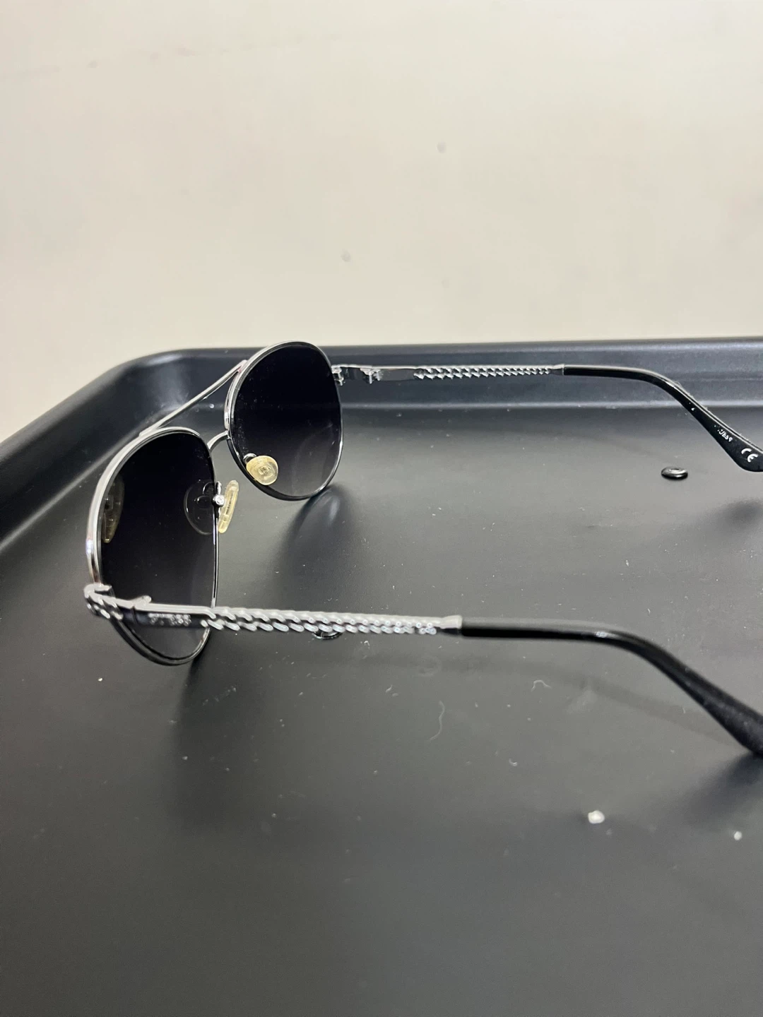 Guess Aviator Sunglasses - photo 2