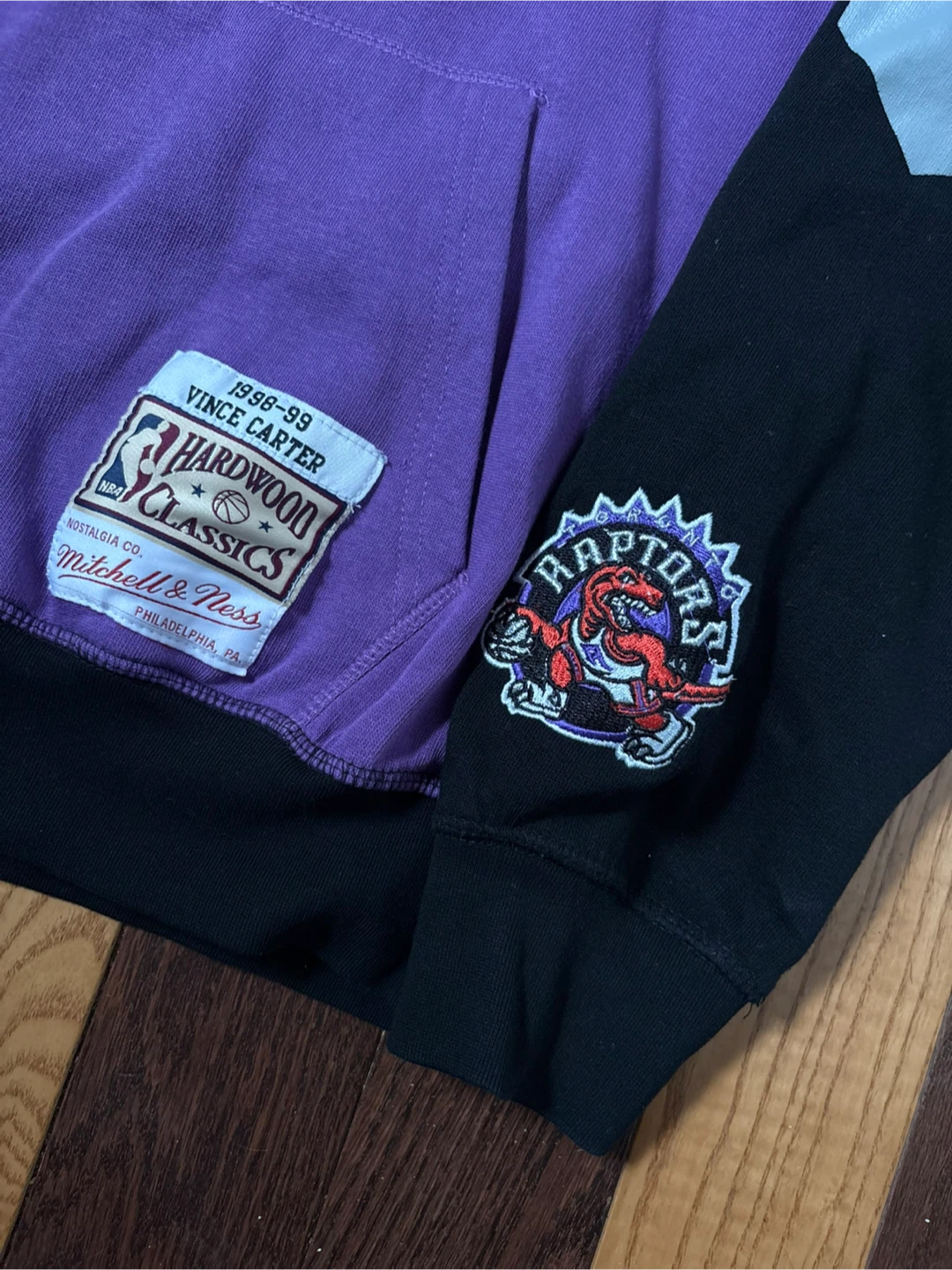 Toronto Raptors Vince Carter hoodie M Mitchell and Ness - photo 4