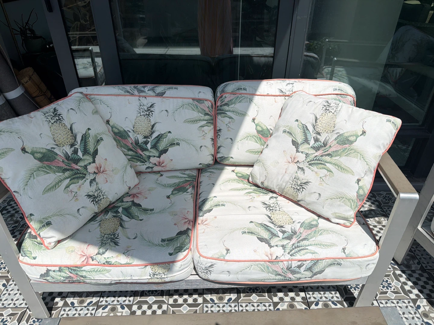 4-Piece Patio Conversation Set – Custom Tropical Cushions - photo 2