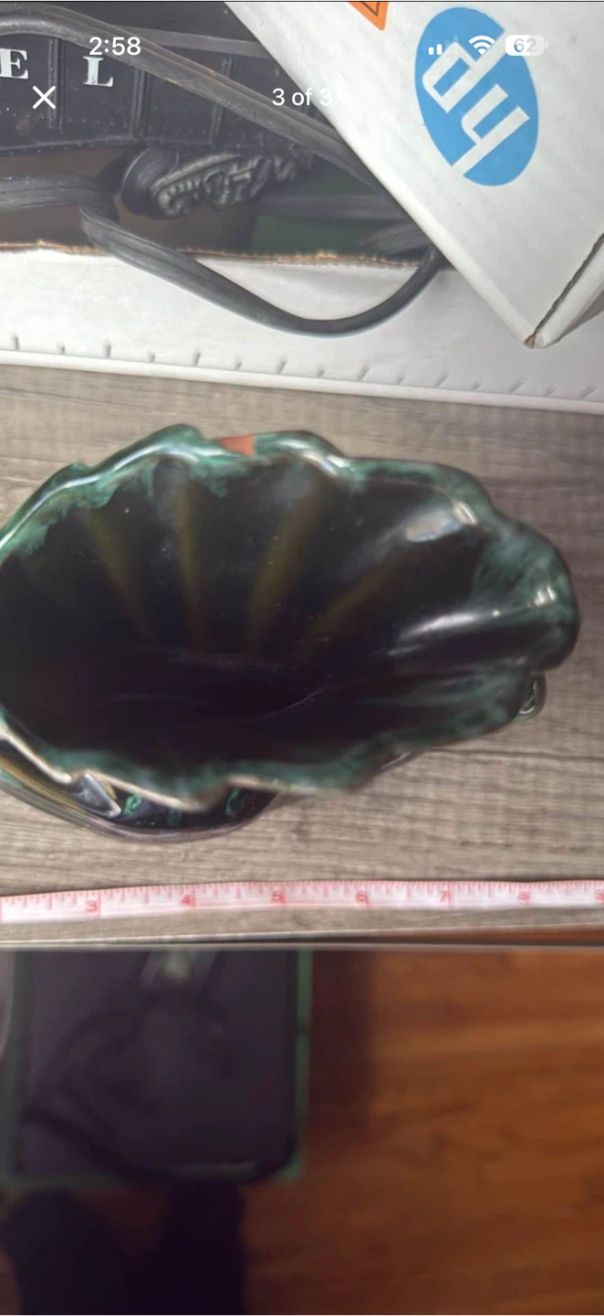 Blue mountain pottery swan vase - photo 3