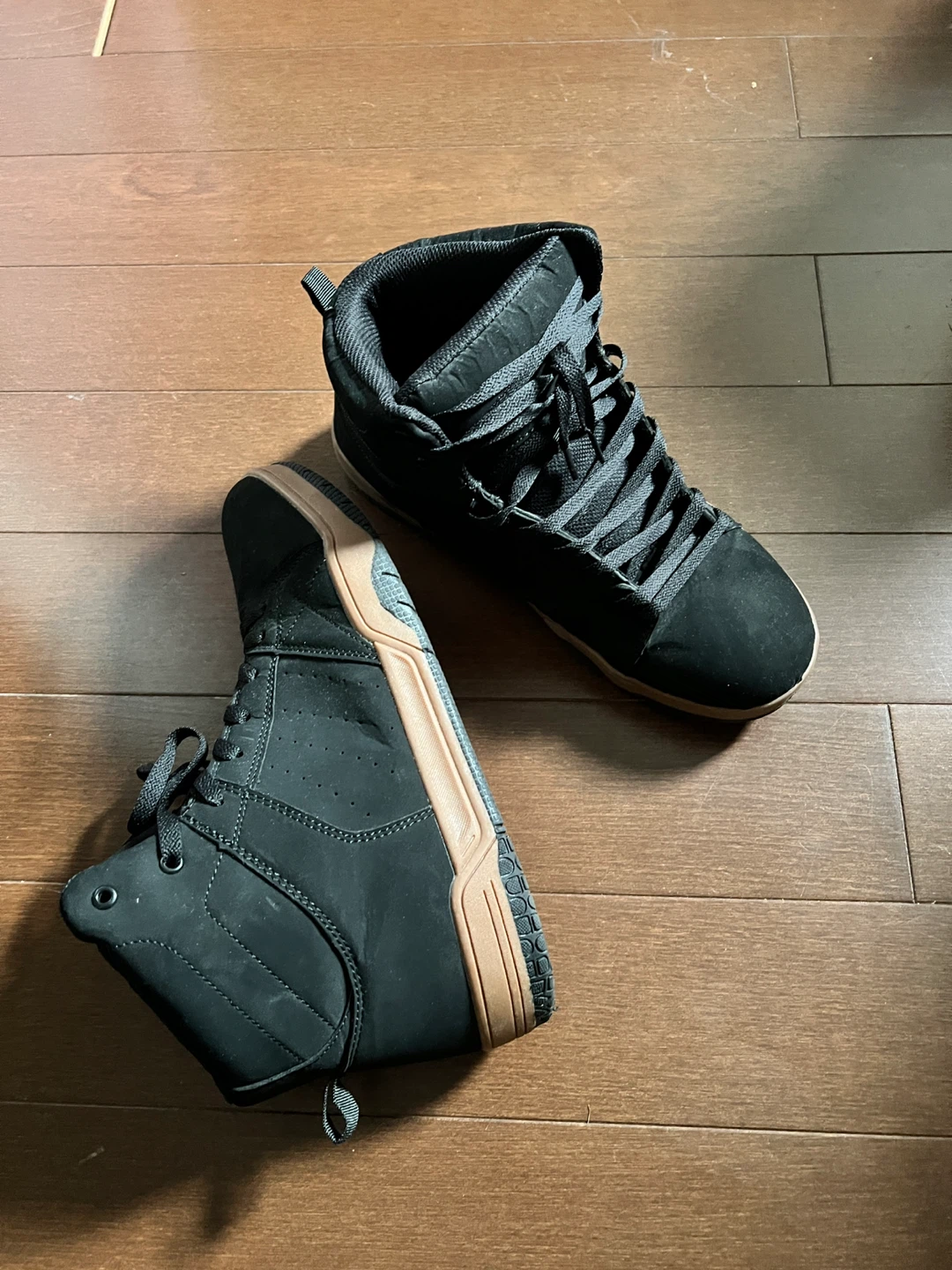 Men's Black High-Top Skate Shoes Size 10