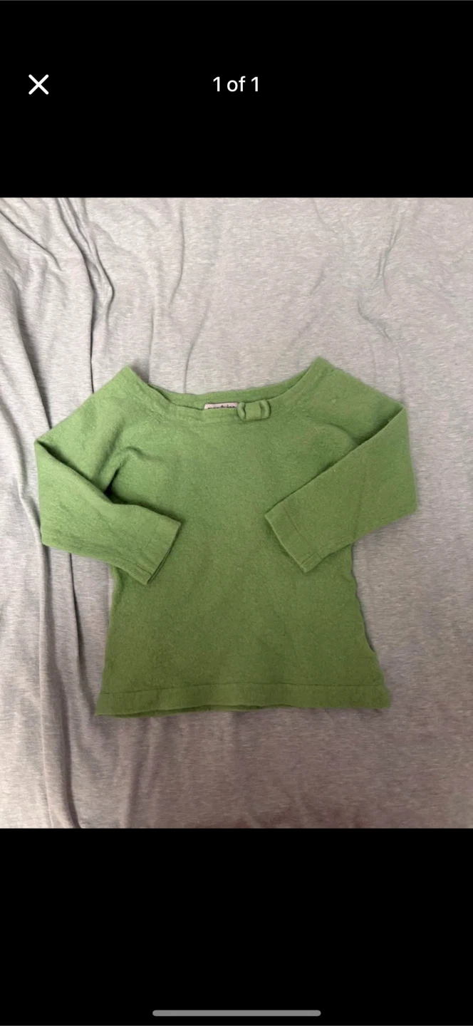Mac & Jac beautiful, green sweater (size XS women’s)