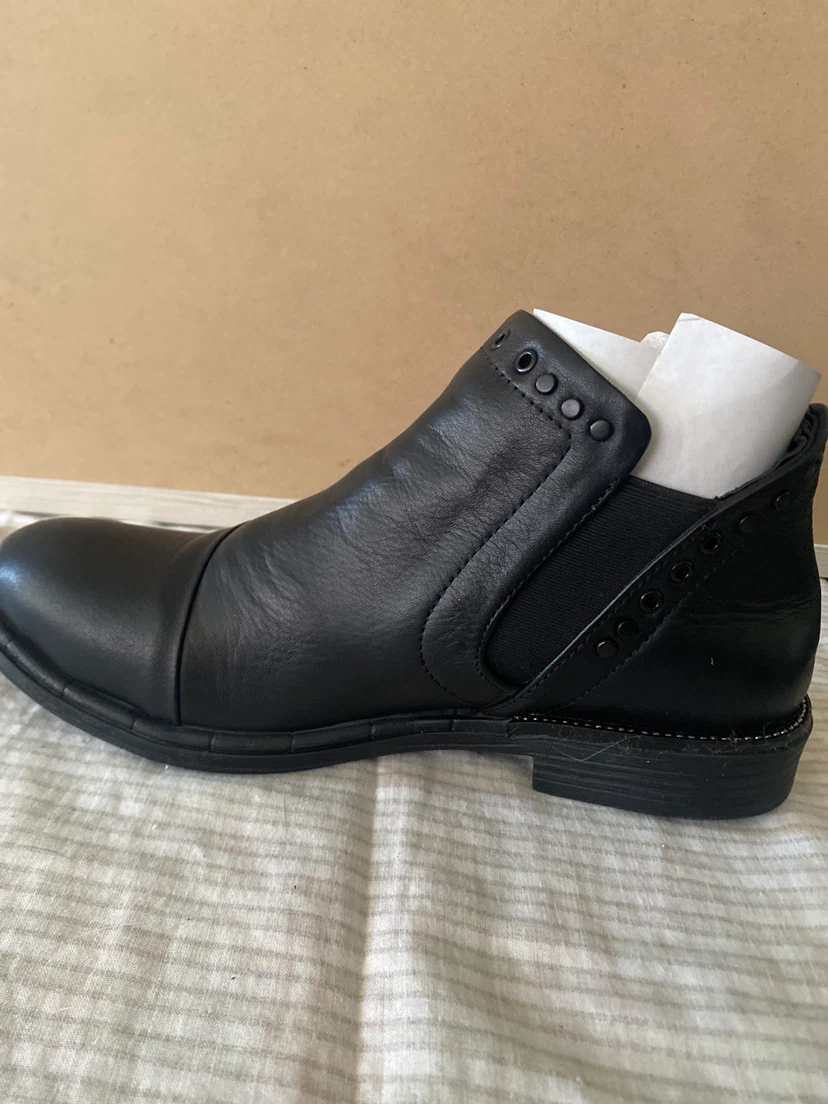 Black Leather Ankle Boots - photo 3