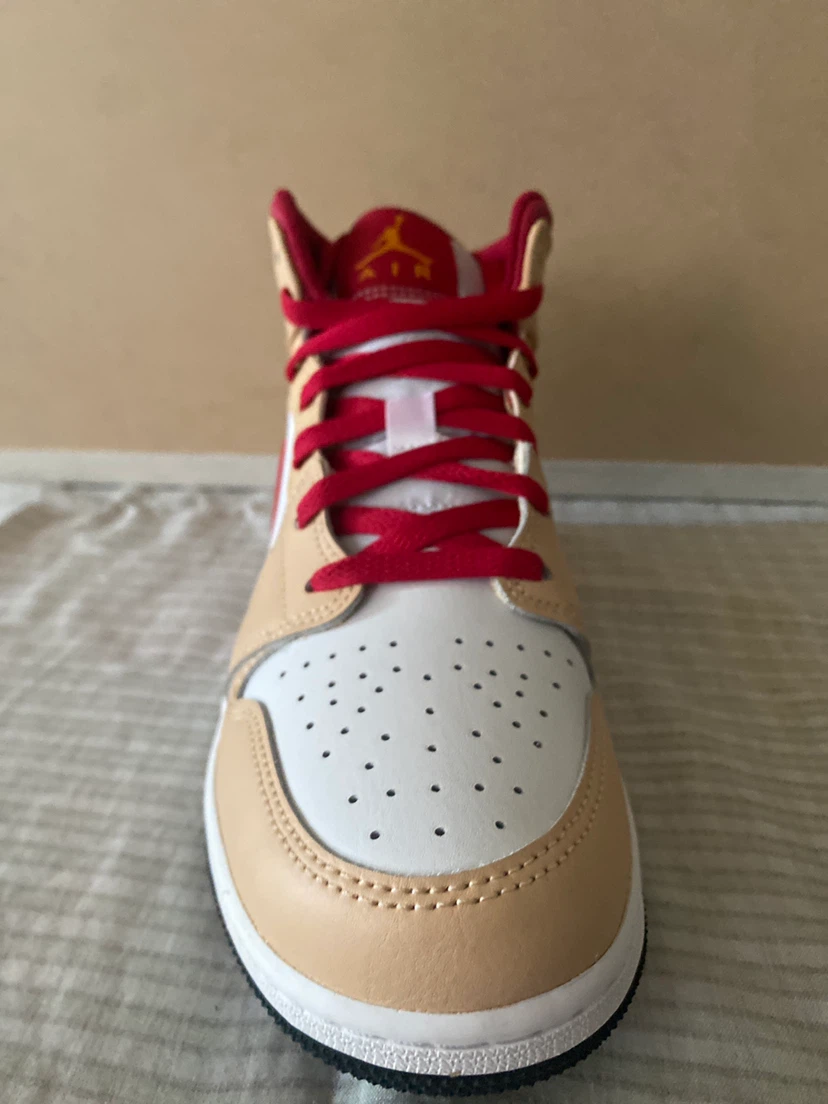 Air Jordan 1 Mid SE Shoes - photo 2