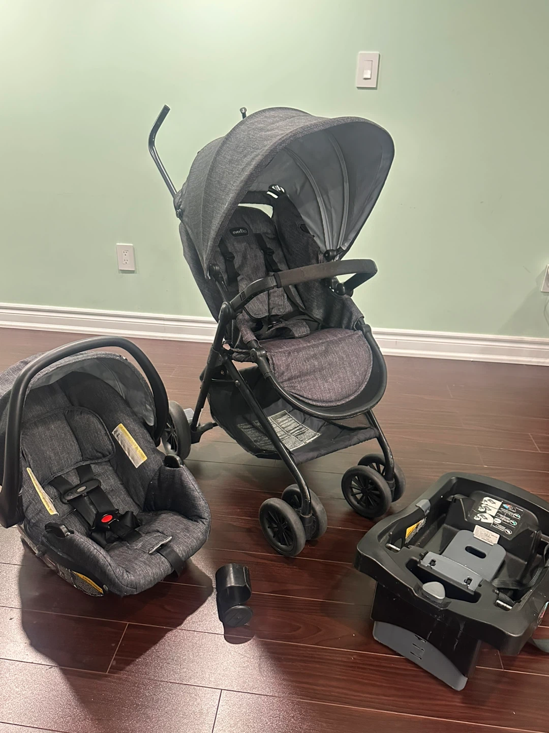 Evenflo Stroller + car seat