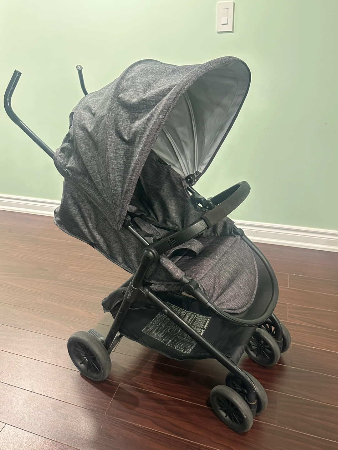 Evenflo Stroller + car seat - photo 4