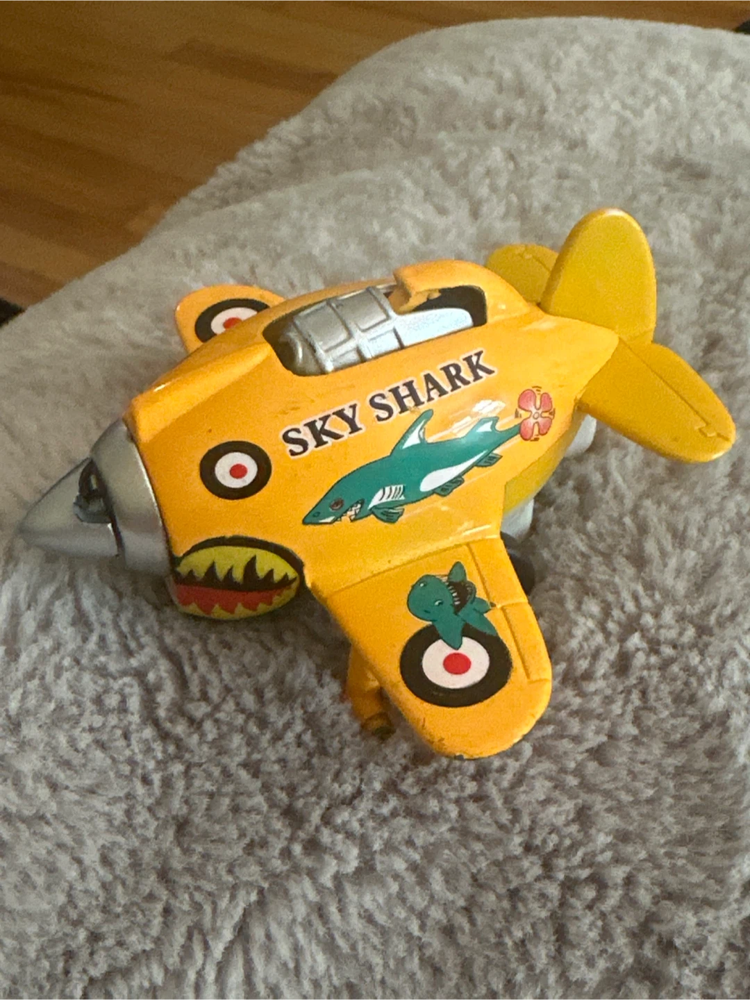 Yellow Sky Shark Toy Airplane - photo 2