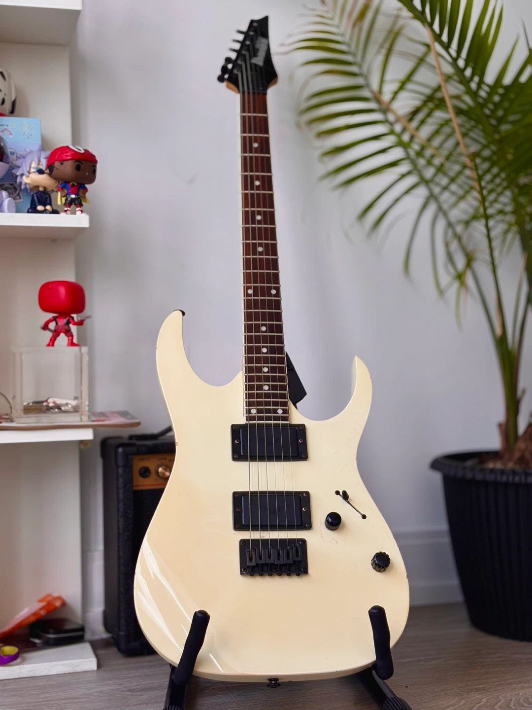 Ibanez GRG121EX Electric Guitar in cream white