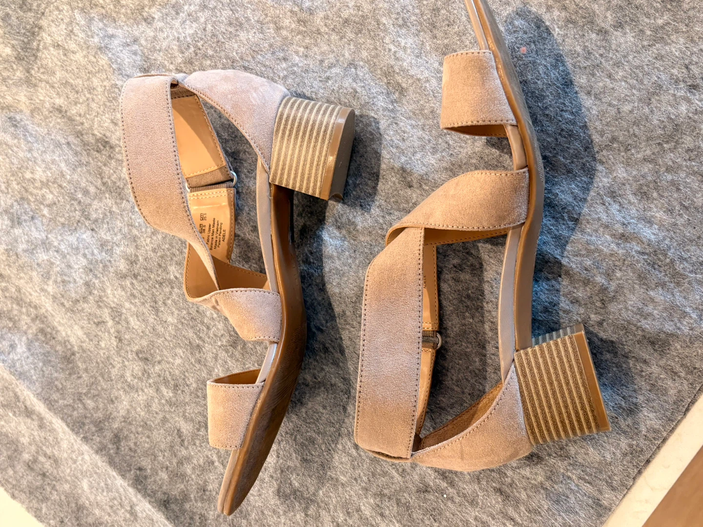 Naturalizer Adele Sandal - Size 8.5 - photo 2